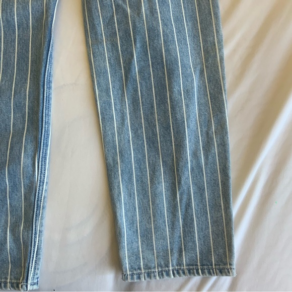 American Eagle Women’s Blue Pinstripe Mom Jeans - Picture 6 of 7